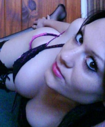 Сладкая и страстная шатенка предлагает насладиться вместе моментами наслаждения и удовольствия. Жду звонка от состоятельного джентльмена, готовая исполнить любые твои желания. 13267, 24 года